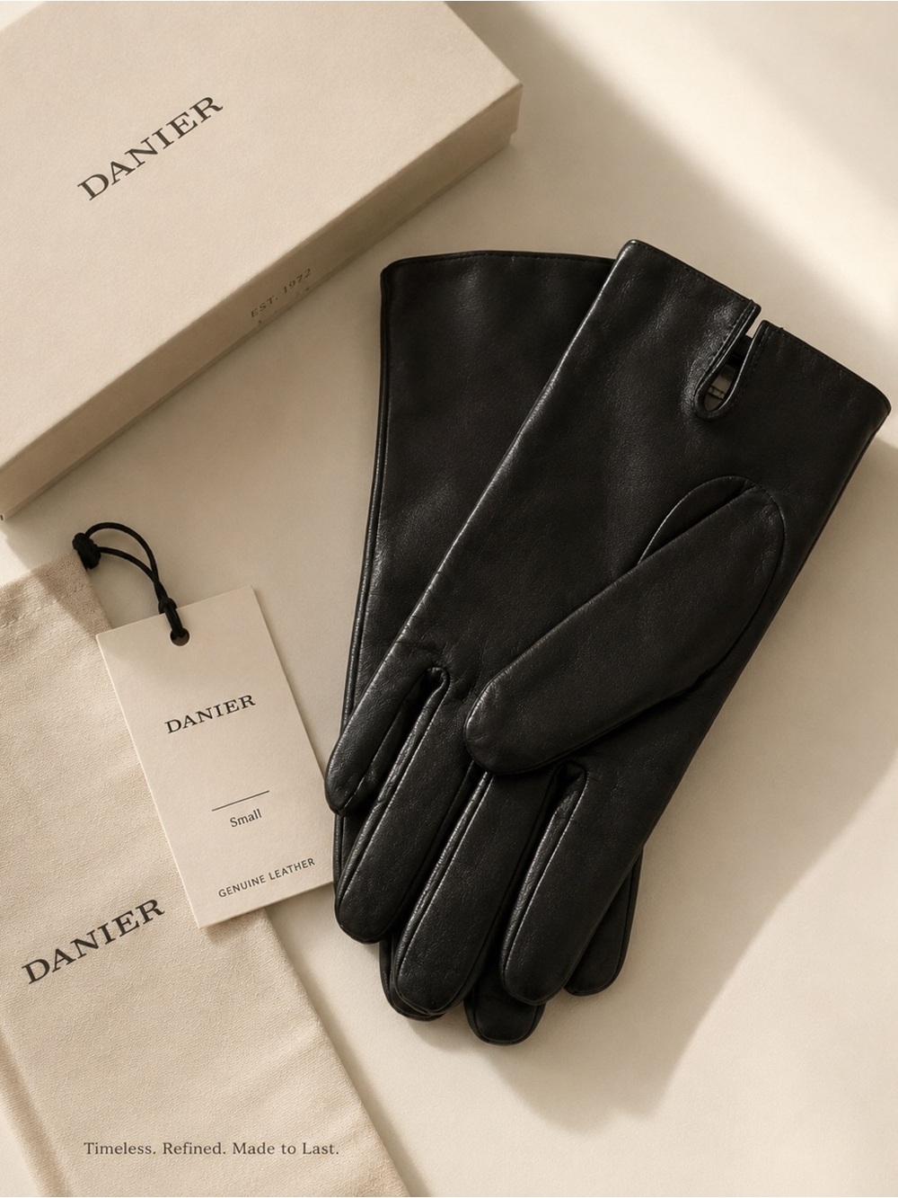 Danier Black Leather Women's Gloves